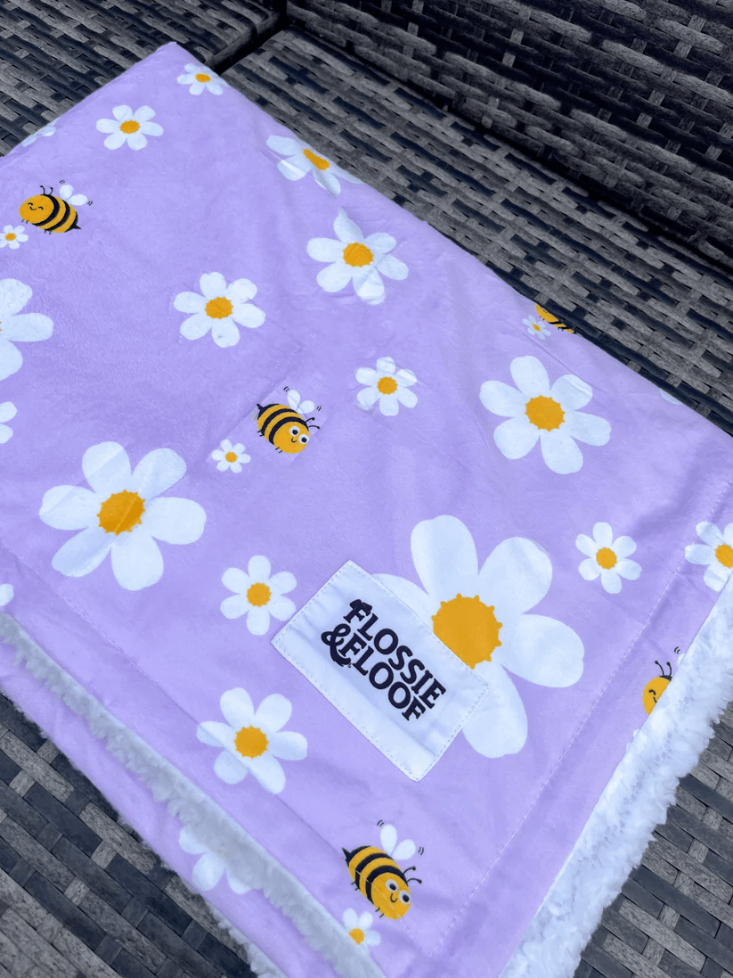 "Cute As Can Bee 2.0" Dog Blanket – by Flossie & Floof